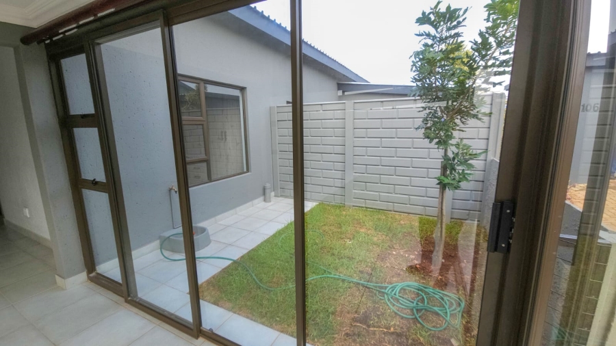 To Let 2 Bedroom Property for Rent in Melodie North West